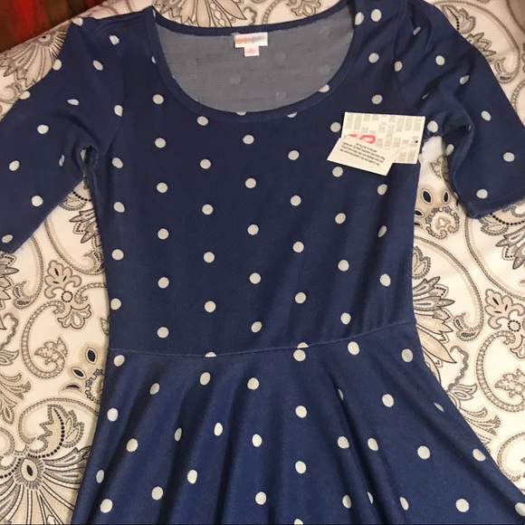 Small LuLaRoe Nicole - Picture 1 of 4